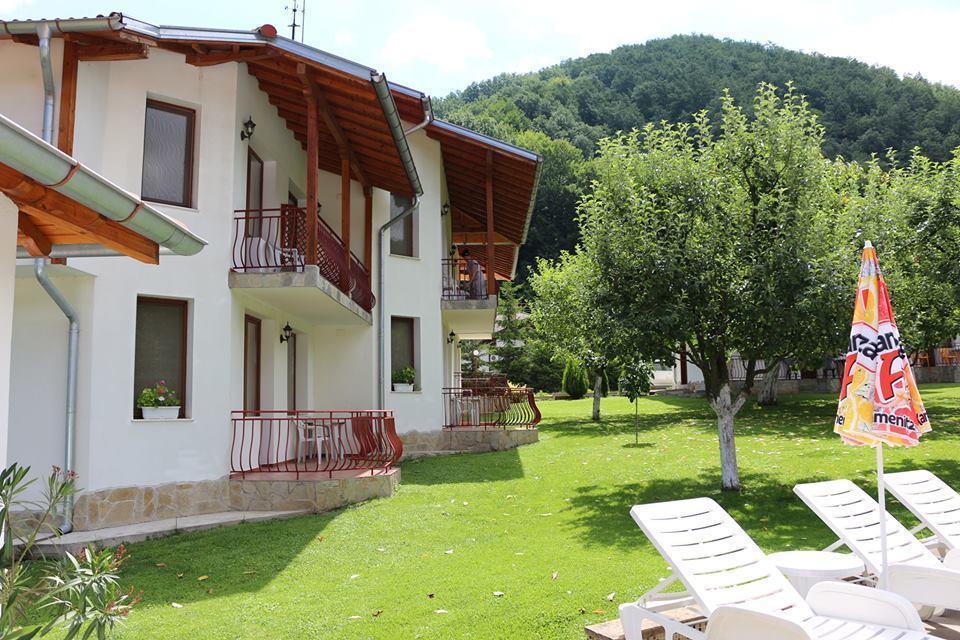 By The River Hotel Complex Balkanets  Luaran gambar